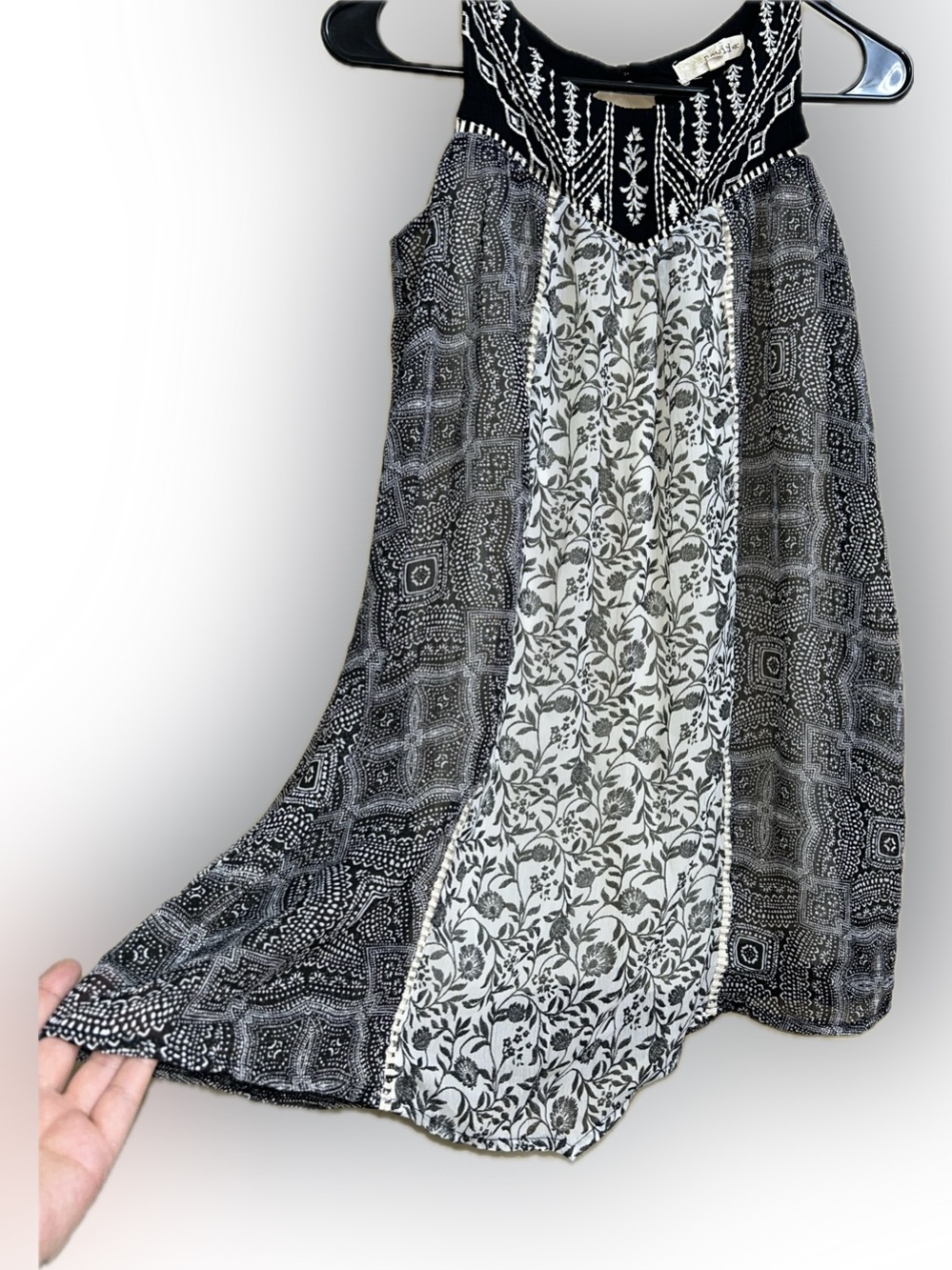 🔥5/$35🔥 Boho Black & White Printed Maxi Dress | Rewind | Size XS - Picture 4 of 9